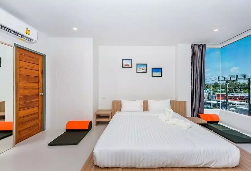 ユースホステル Phuket Marine Poshtel   Sha Plus