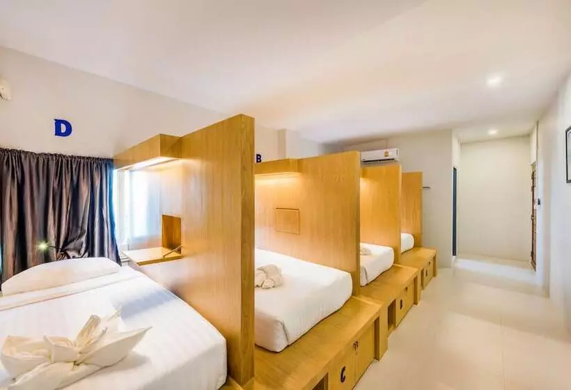 ユースホステル Phuket Marine Poshtel   Sha Plus