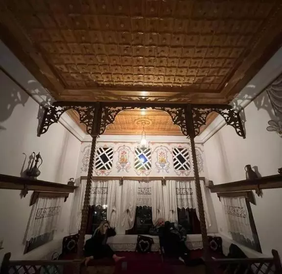 تختخواب و صبحانه Mele Guesthouse