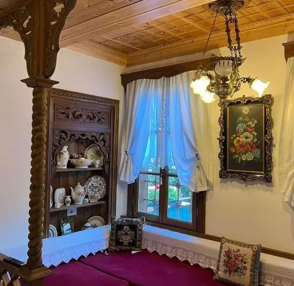 تختخواب و صبحانه Mele Guesthouse