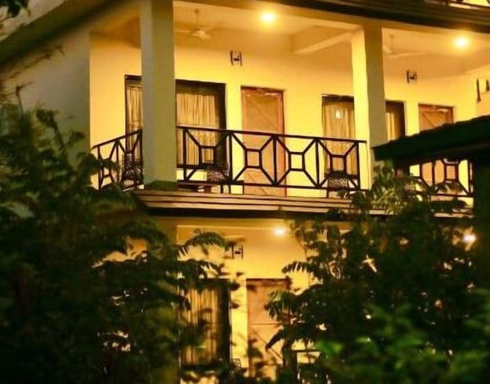 تختخواب و صبحانه Rhino Land, Sauraha