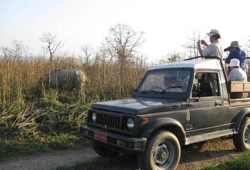 تختخواب و صبحانه Rhino Land, Sauraha
