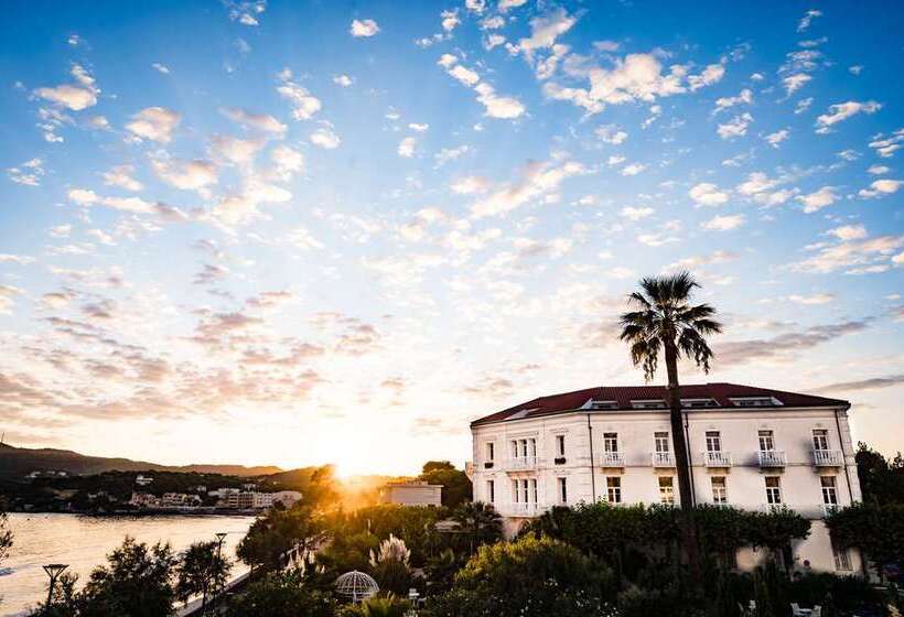 Grand Hotel Des Sablettes Plage, Curio Collection By Hilton