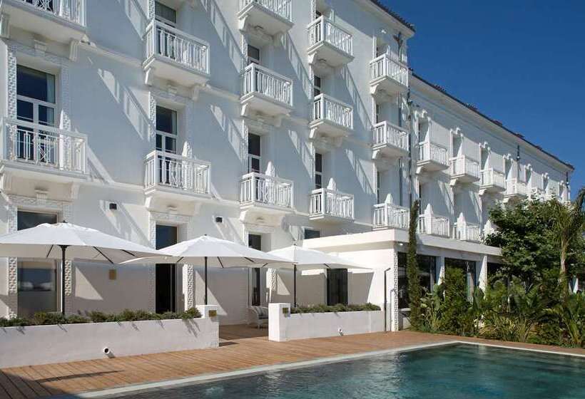 Grand Hotel Des Sablettes Plage, Curio Collection By Hilton