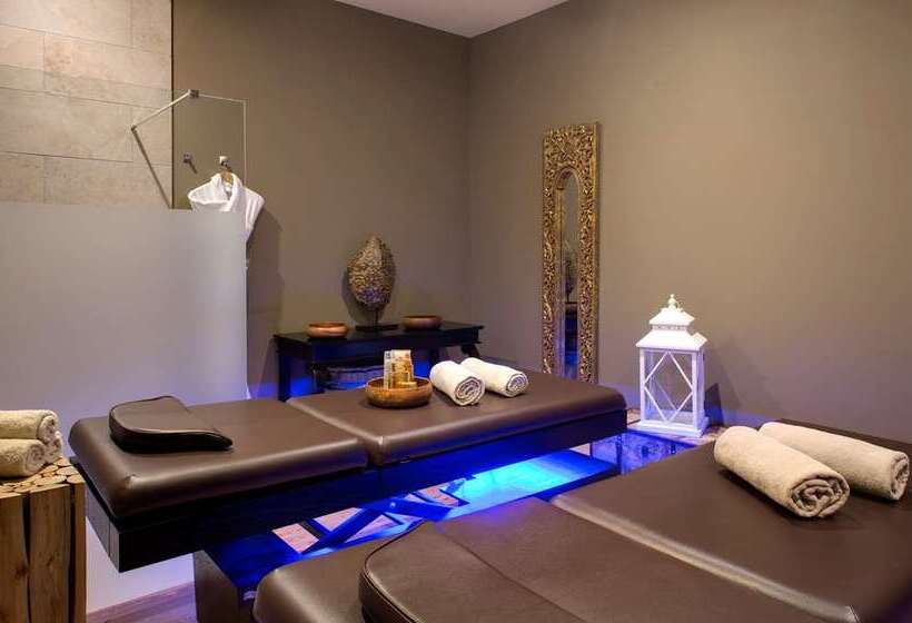 Grand Hotel Des Sablettes Plage, Curio Collection By Hilton