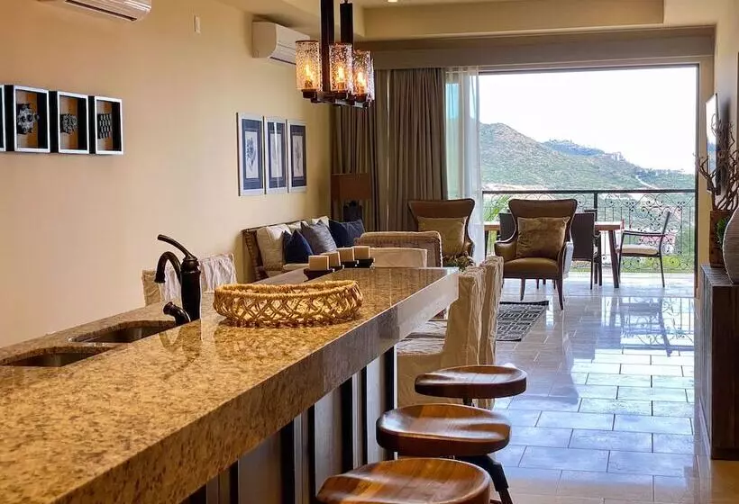 リゾートホテル Quivira Los Cabos Condos & Homes Vacation Rentals