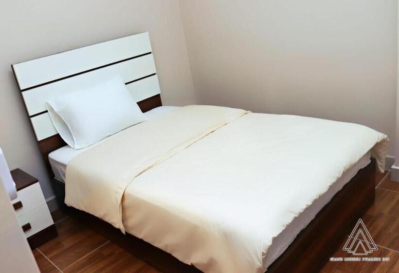 تختخواب و صبحانه Luca Pyramids Inn