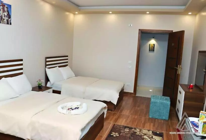 تختخواب و صبحانه Luca Pyramids Inn