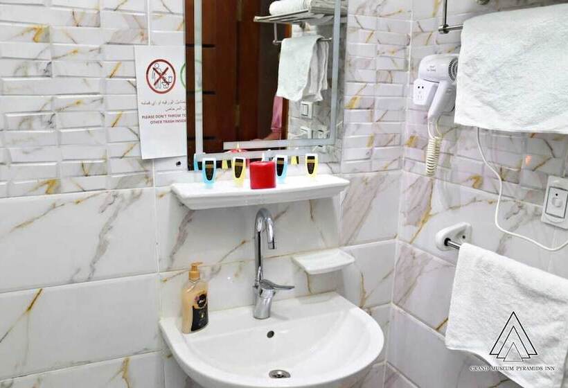 تختخواب و صبحانه Luca Pyramids Inn