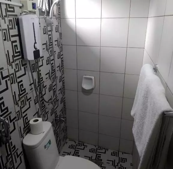 ホテル Jil S Apartelle