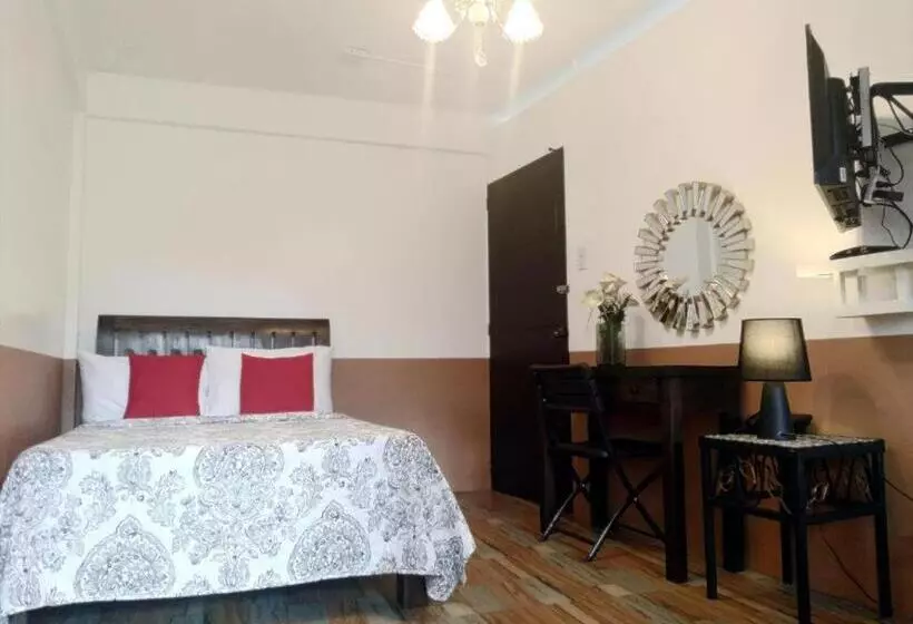 ホテル Jil S Apartelle