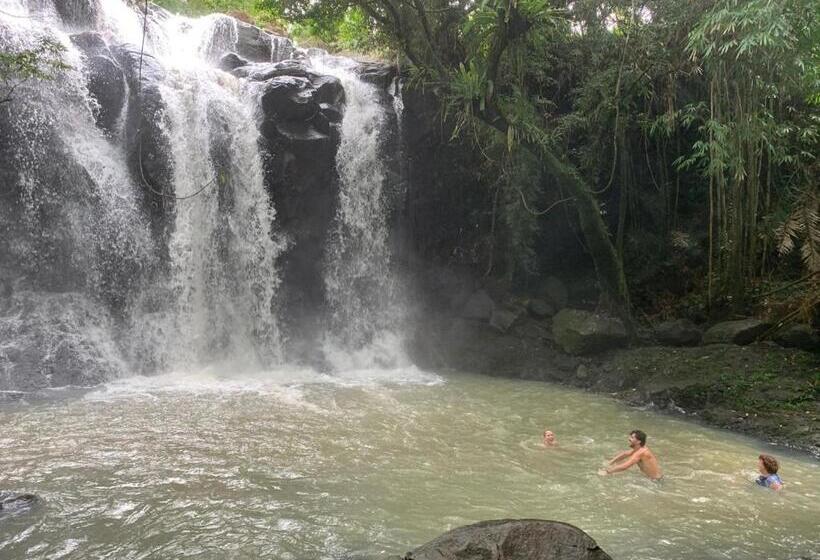 膳宿费 Red Roses Guest House By Balitrees