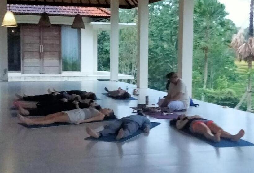 膳宿费 Red Roses Guest House By Balitrees