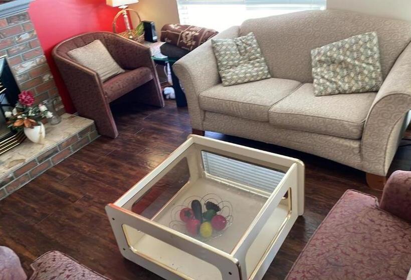 تختخواب و صبحانه Comfort Inn Hostel In Fraser Valley 2