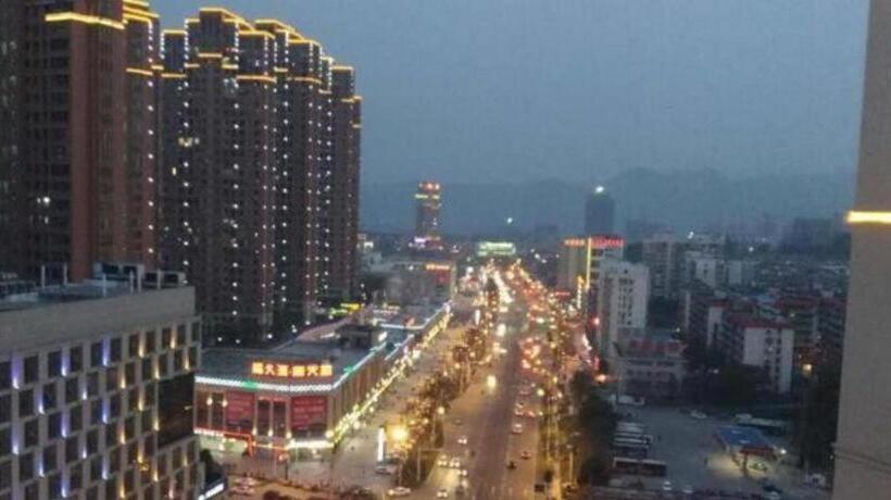 Lavande Hotel Yichang Railway East Station Branch