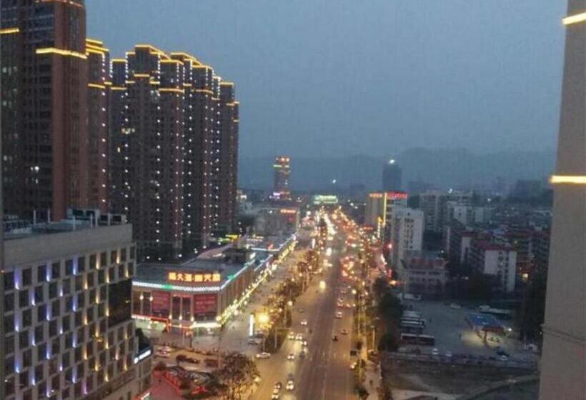 Lavande Hotel Yichang Railway East Station Branch