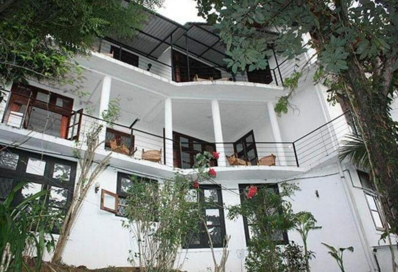 Pensão Kandy Riverside Villa 812