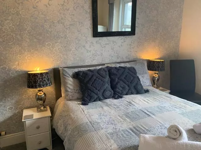 تختخواب و صبحانه The Capri Guesthouse