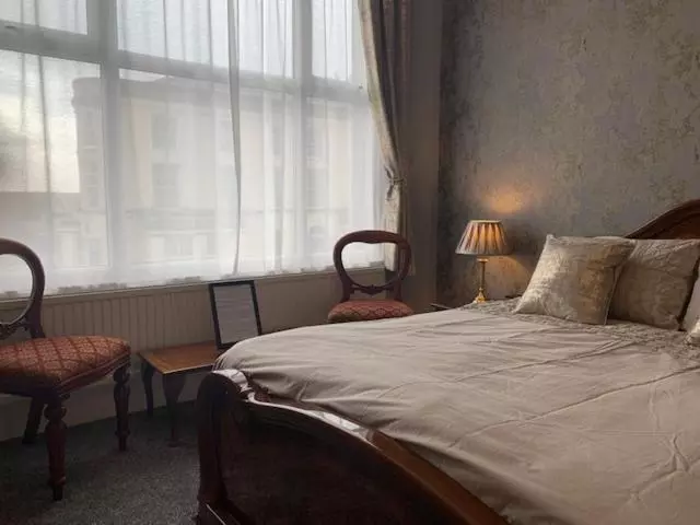 تختخواب و صبحانه The Capri Guesthouse