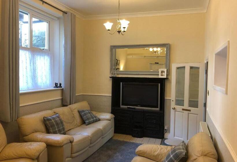 민박 The Capri Guesthouse