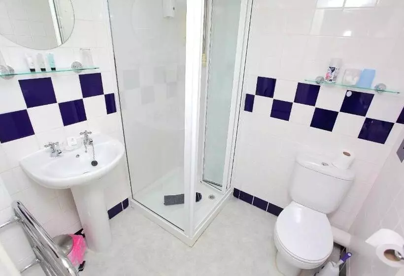 تختخواب و صبحانه The Capri Guesthouse