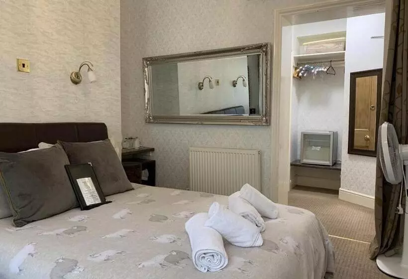 تختخواب و صبحانه The Capri Guesthouse