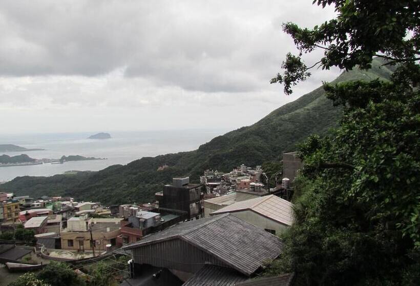 تختخواب و صبحانه Kyufun Komachi