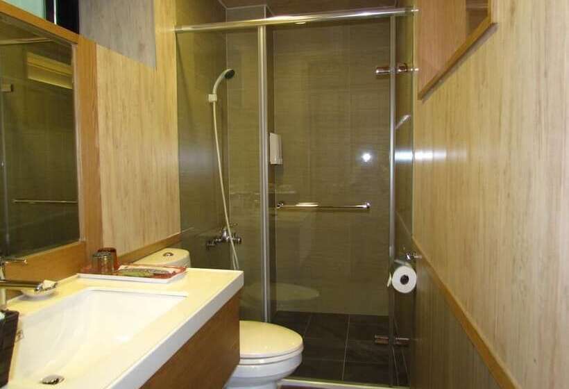 تختخواب و صبحانه Kyufun Komachi