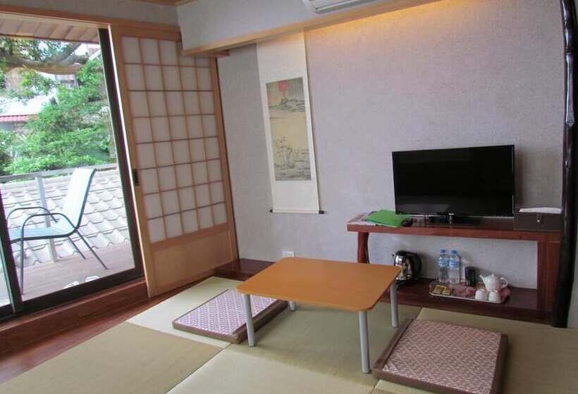 تختخواب و صبحانه Kyufun Komachi