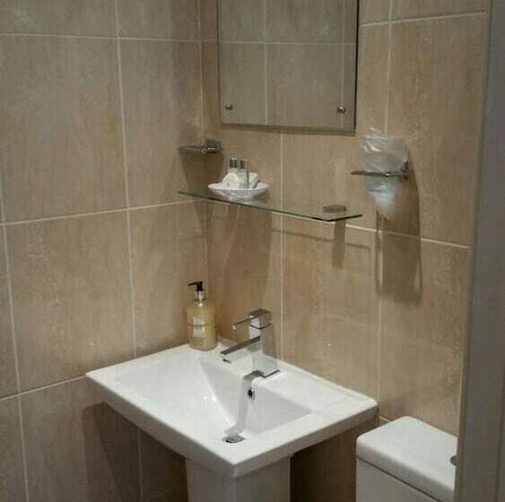 مبيت وإفطار Wimborne Lodge