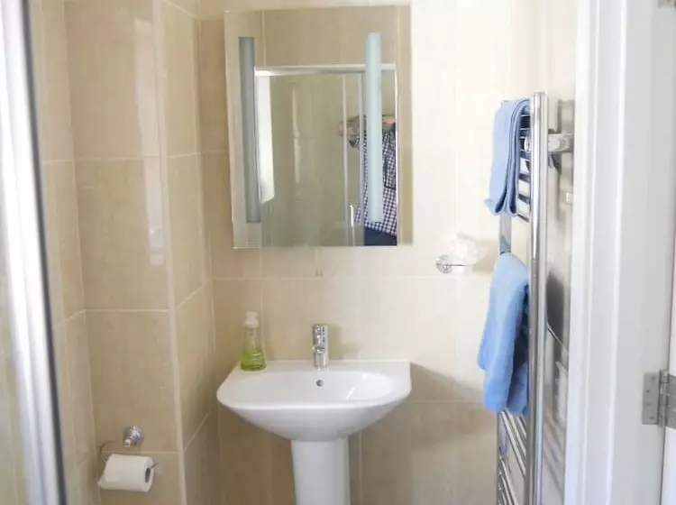 Aamiaismajoitus (B&B) Wimborne Lodge