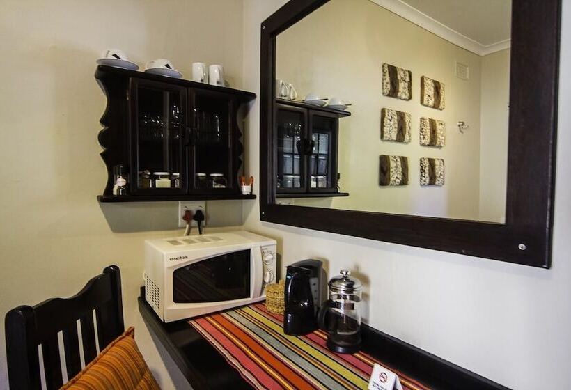 تختخواب و صبحانه Zeranka Lodge Umhlanga