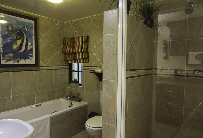 تختخواب و صبحانه Zeranka Lodge Umhlanga