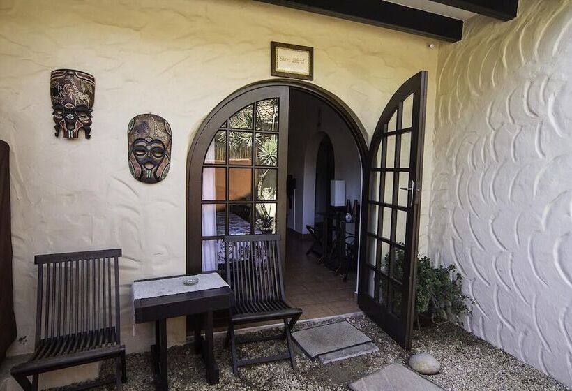 تختخواب و صبحانه Zeranka Lodge Umhlanga