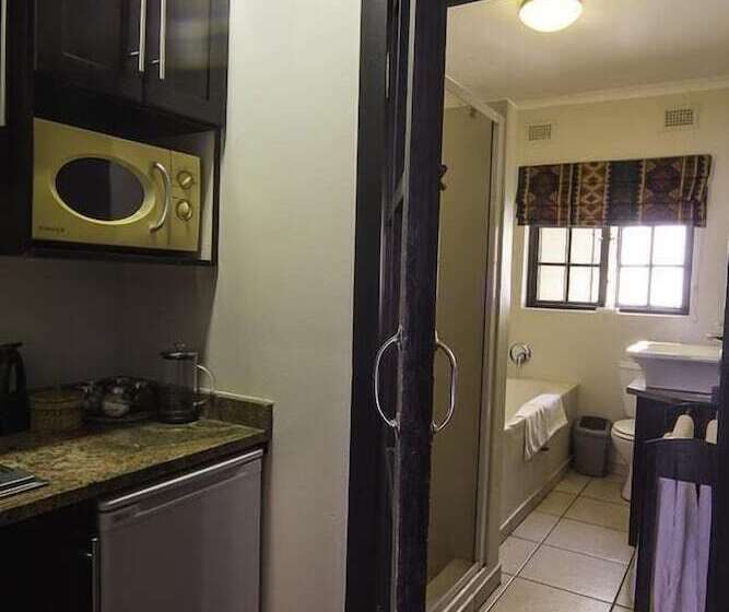 تختخواب و صبحانه Zeranka Lodge Umhlanga