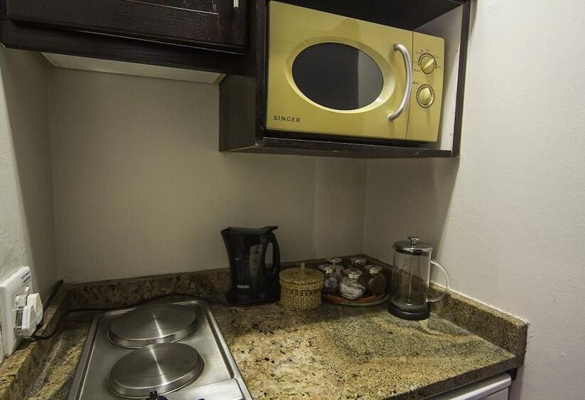 تختخواب و صبحانه Zeranka Lodge Umhlanga