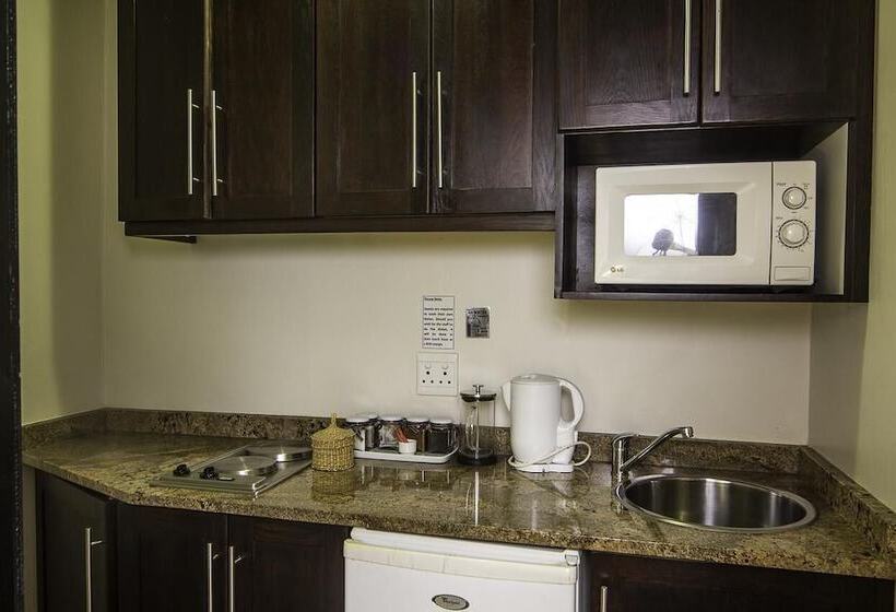 تختخواب و صبحانه Zeranka Lodge Umhlanga