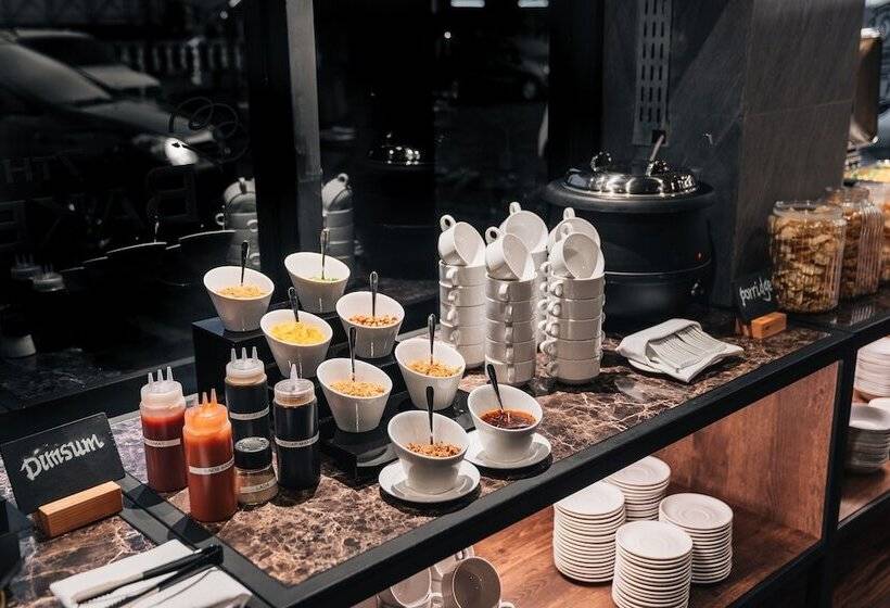 בית מלון כפרי All Nite & Day Palembang   Veteran