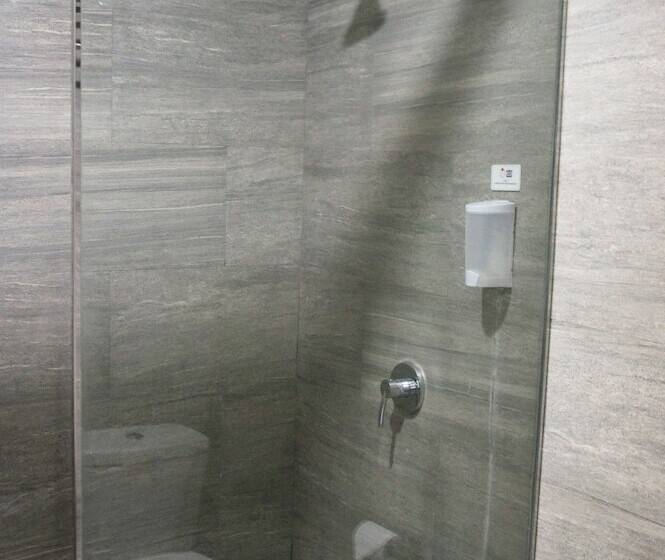 בית מלון כפרי All Nite & Day Palembang   Veteran