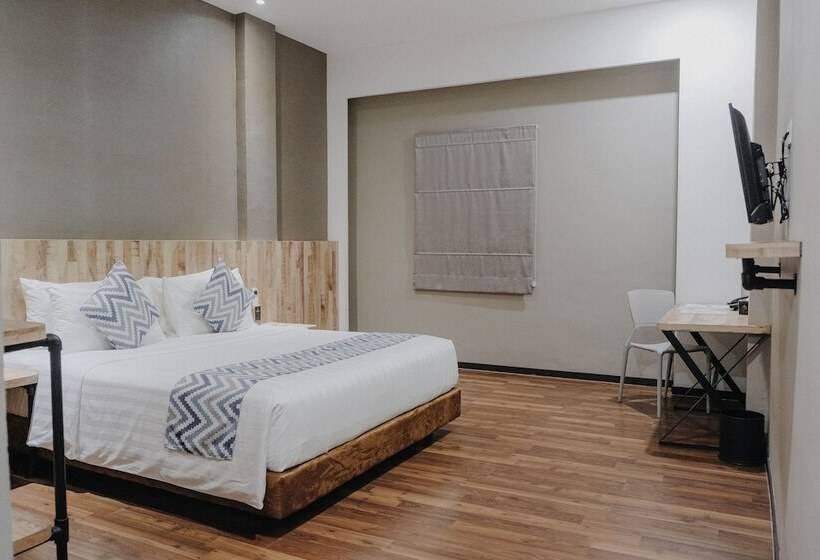 בית מלון כפרי All Nite & Day Palembang   Veteran