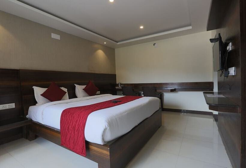 Отель Kemp S Cave