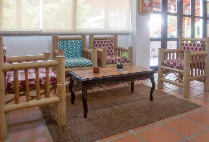 هتل Posada Jarritos