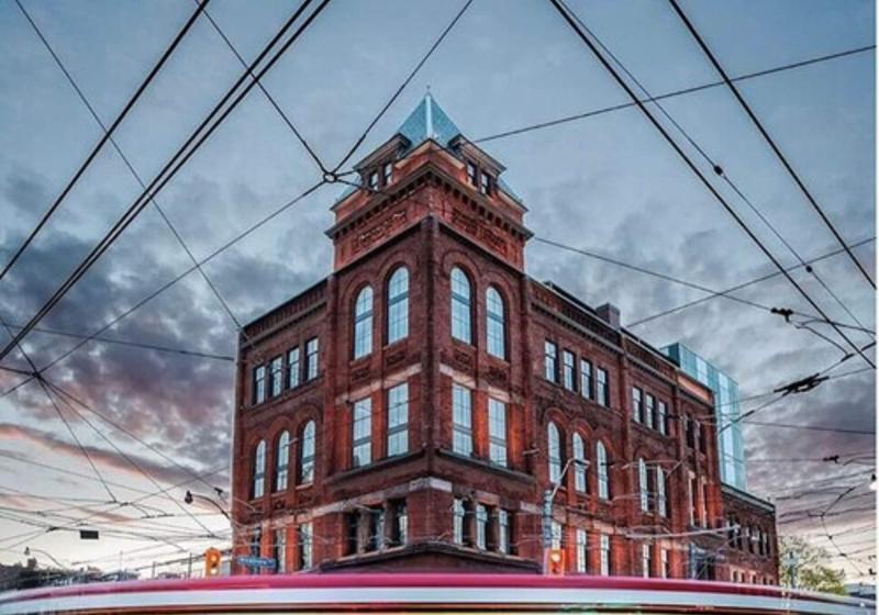 هتل The Broadview