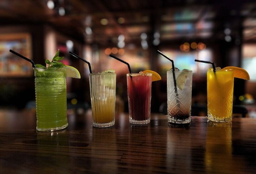 هتل The Walled Off