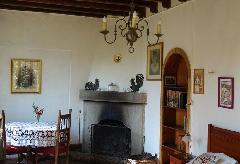 ユースホステル Hostal Los Castaños