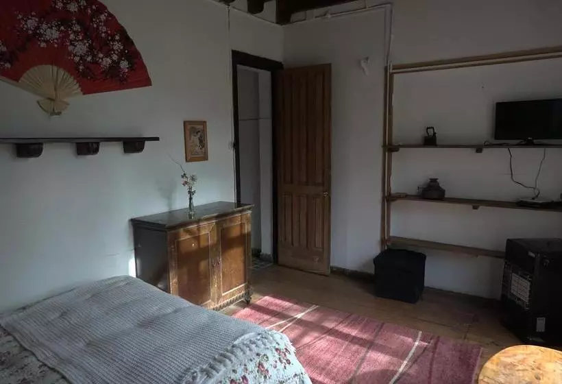 ユースホステル Hostal Los Castaños
