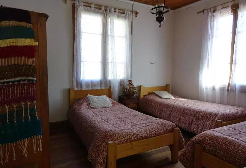 ユースホステル Hostal Los Castaños