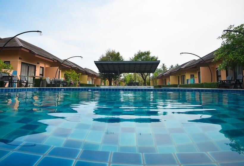 Green Adamas Resort Chumphon