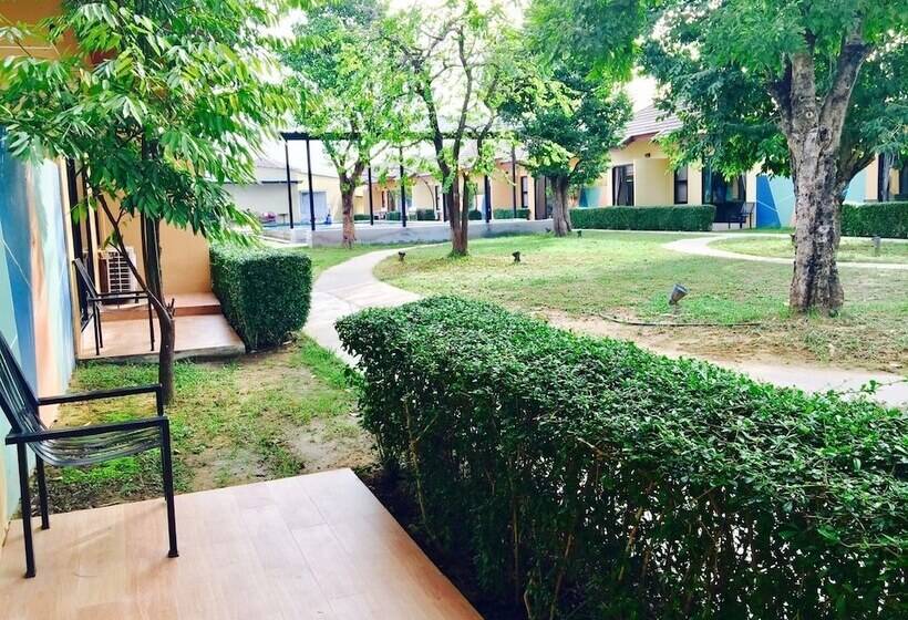 Green Adamas Resort Chumphon