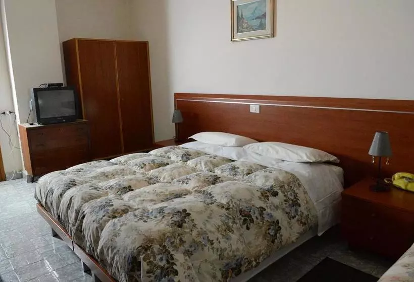 ホテル Albergo Ristorante Turismo